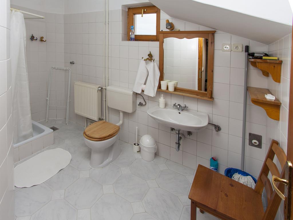 Amadeus Vendeghaz Hotel Esztergom Phòng bức ảnh