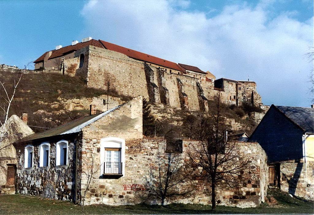 Amadeus Vendeghaz Hotel Esztergom Ngoại thất bức ảnh