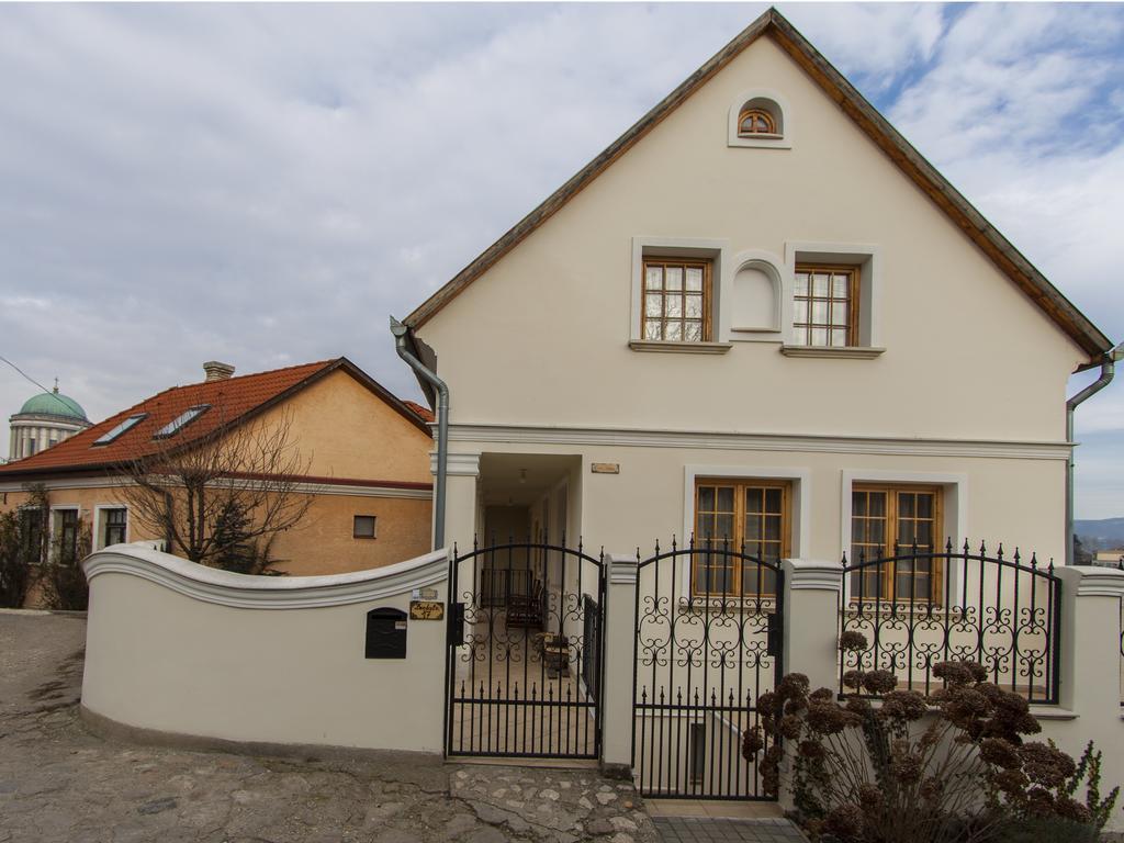 Amadeus Vendeghaz Hotel Esztergom Ngoại thất bức ảnh